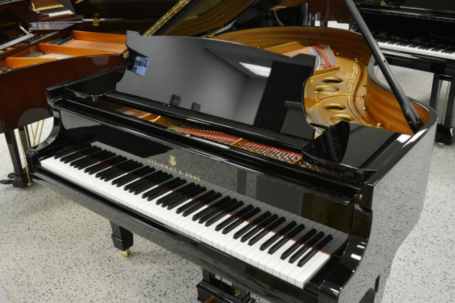 Steinway Model O Grand Piano____13000Euro